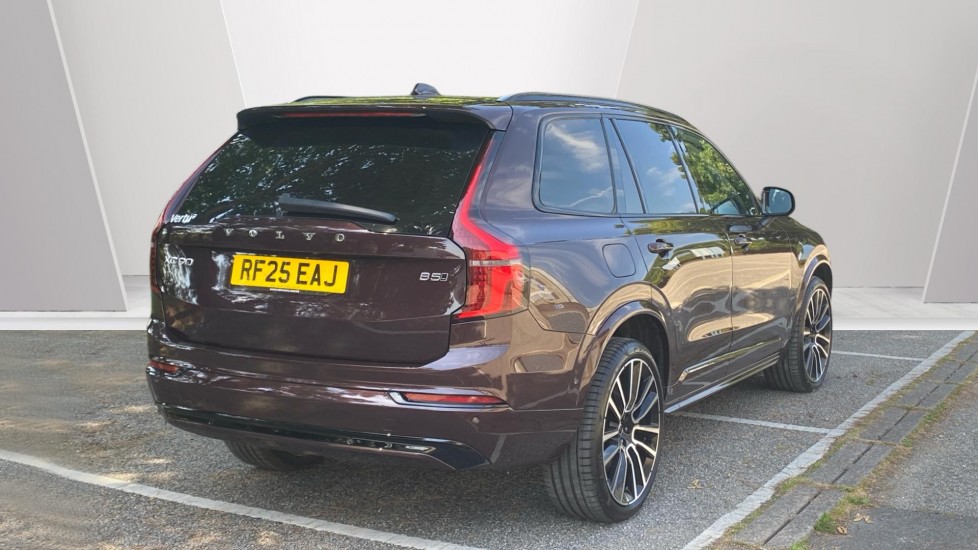 Volvo XC90 2.0 B5P Ultra Dark 5dr AWD Geartronic Petrol Estate - Image 2