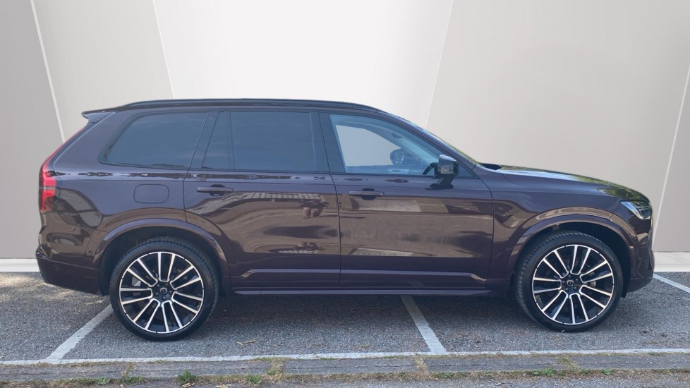 Volvo XC90 2.0 B5P Ultra Dark 5dr AWD Geartronic Petrol Estate - Image 3