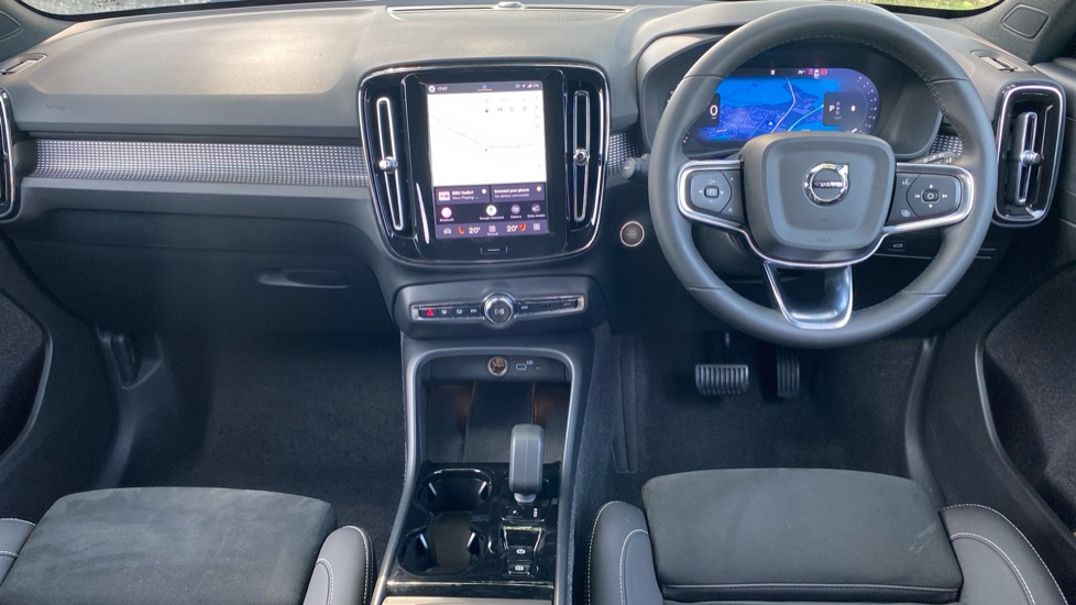 Volvo XC40 2.0 B4P Plus Dark 5dr Auto Petrol Estate - Image 5