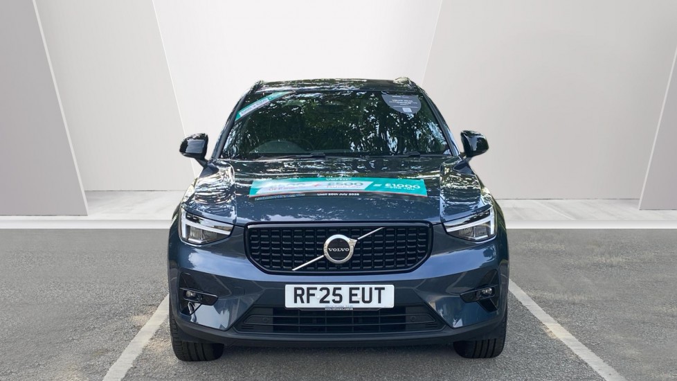 Volvo XC40 2.0 B4P Plus Dark 5dr Auto Petrol Estate - Image 8