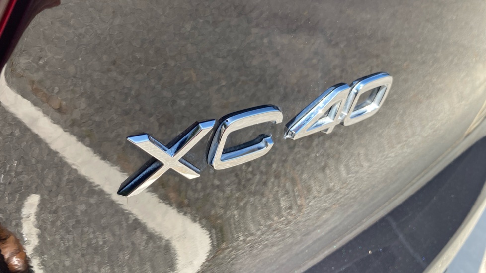 Volvo XC40 2.0 B4P Plus Dark 5dr Auto Petrol Estate - Image 41