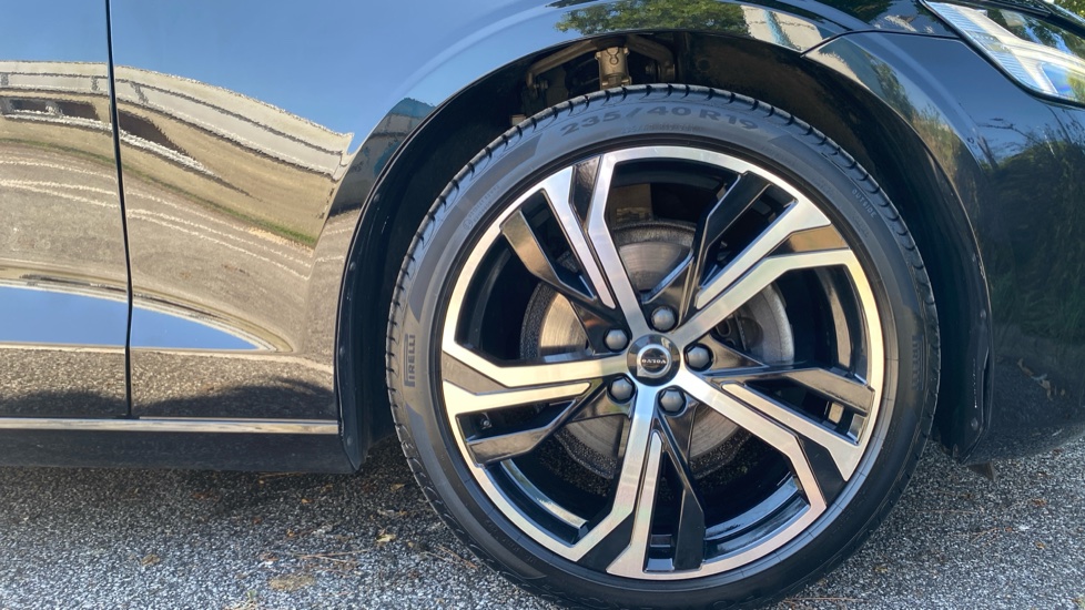 Volvo V60 2.0 B4P Plus Dark 5dr Auto [7 speed] Petrol Estate - Image 9