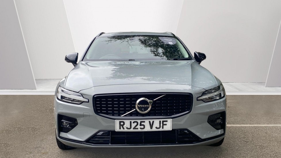 Volvo V60 2.0 B4P Ultra Dark 5dr Auto Petrol Estate - Image 8