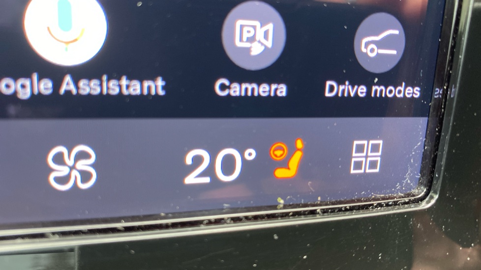 Volvo XC40 2.0 B4P Ultimate Dark 5dr Auto Petrol Estate - Image 41