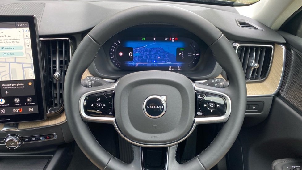 Volvo XC60 2.0 T6 [350] PHEV Plus Dark 5dr AWD Geartronic Estate - Image 10