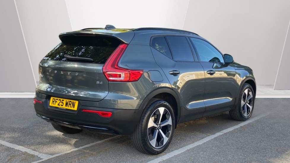 Volvo XC40 2.0 B4P Plus Pro Dark 5dr Auto Petrol Estate - Image 2