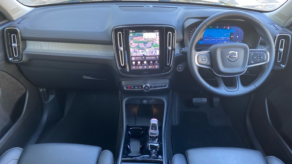 Volvo XC40 2.0 B4P Plus Pro Dark 5dr Auto Petrol Estate - Image 5
