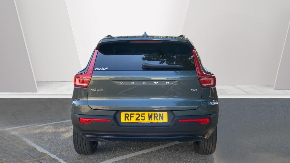 Volvo XC40 2.0 B4P Plus Pro Dark 5dr Auto Petrol Estate - Image 7