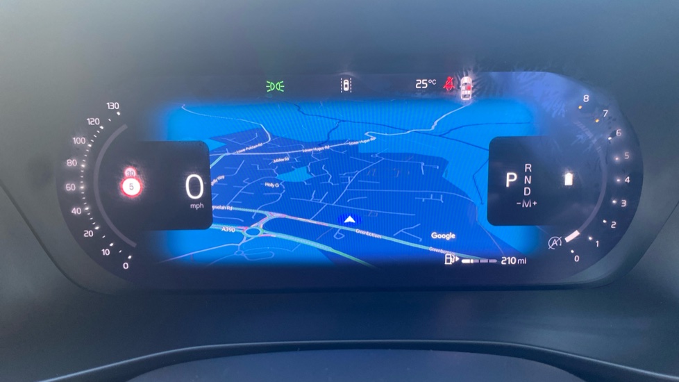 Volvo XC40 2.0 B4P Plus Pro Dark 5dr Auto Petrol Estate - Image 11