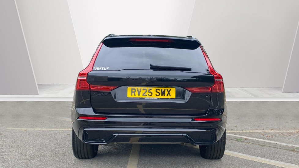 Volvo XC60 2.0 B5P Ultra Black Edition 5dr AWD Geartronic Petrol Estate - Image 7