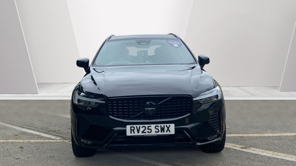 Volvo XC60 2.0 B5P Ultra Black Edition 5dr AWD Geartronic Petrol Estate - Image 8