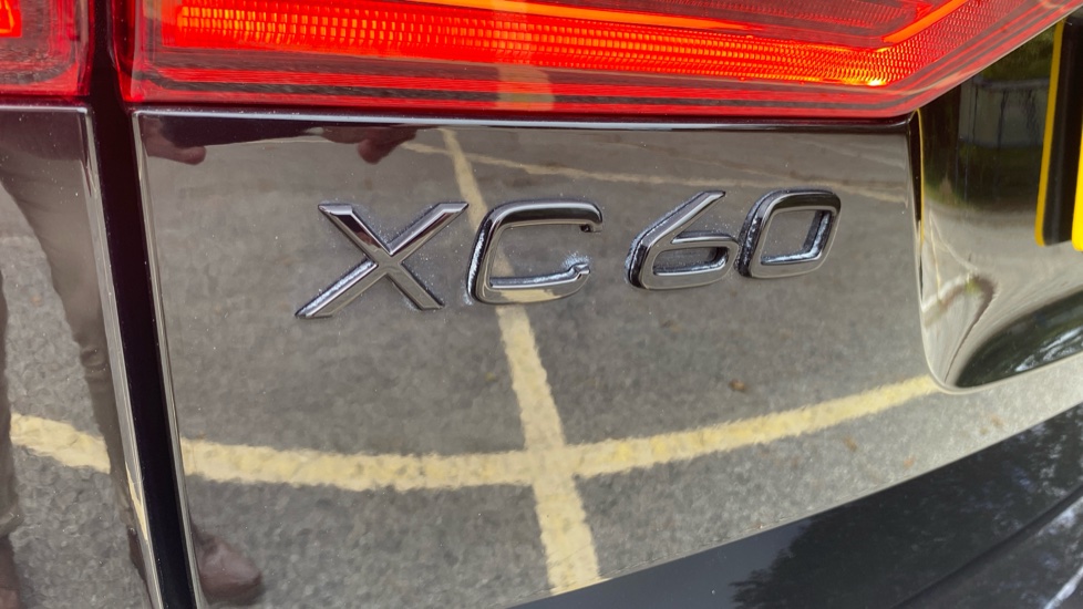 Volvo XC60 2.0 B5P Ultra Black Edition 5dr AWD Geartronic Petrol Estate - Image 37