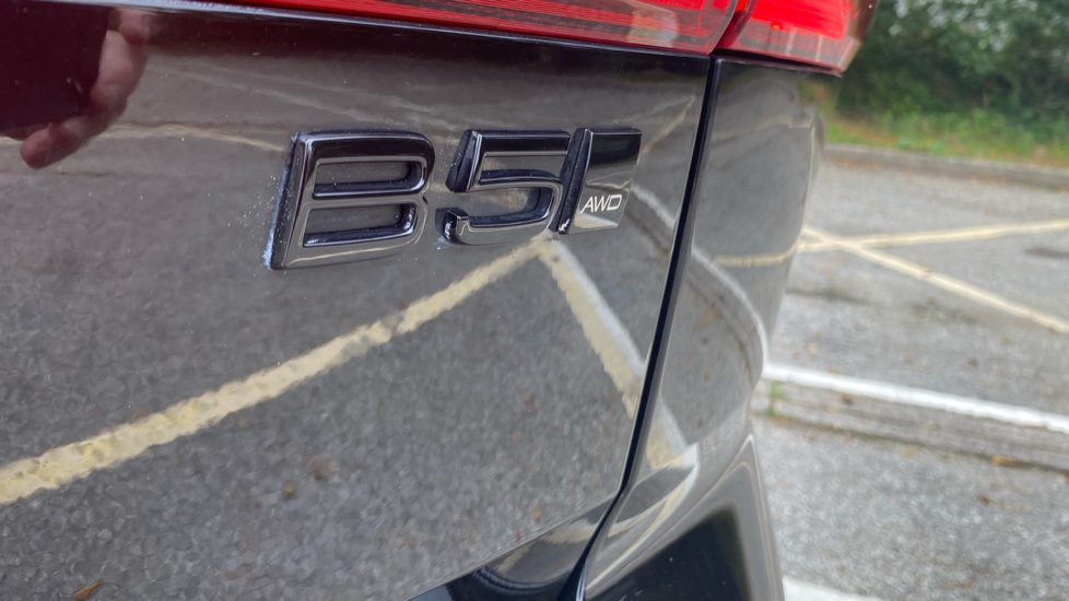 Volvo XC60 2.0 B5P Ultra Black Edition 5dr AWD Geartronic Petrol Estate - Image 38