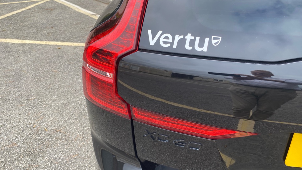 Volvo XC60 2.0 B5P Ultra Black Edition 5dr AWD Geartronic Petrol Estate - Image 39
