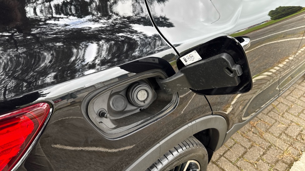 Volvo XC40 2.0 B3P Ultra Dark 5dr Auto Petrol Estate - Image 15