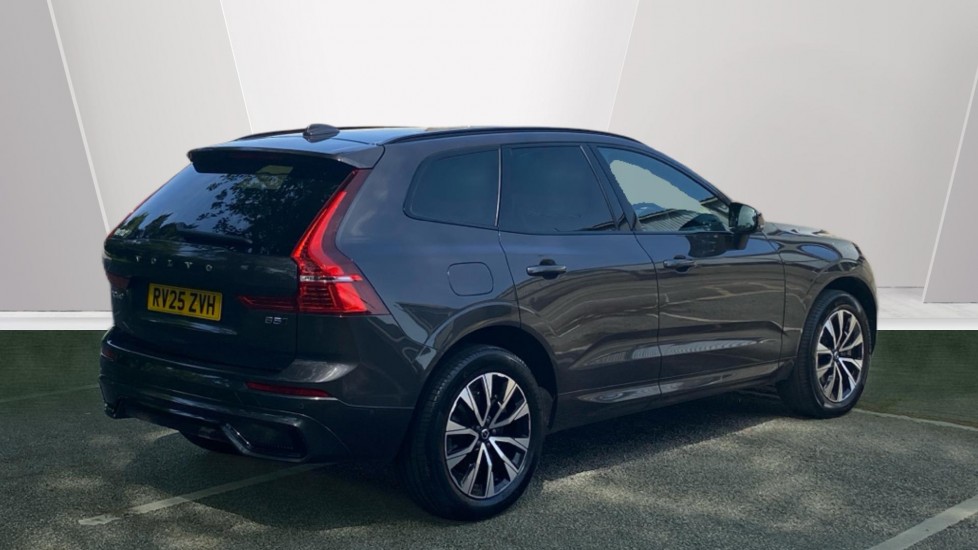 Volvo XC60 2.0 B5P Plus Dark 5dr AWD Geartronic Petrol Estate - Image 2