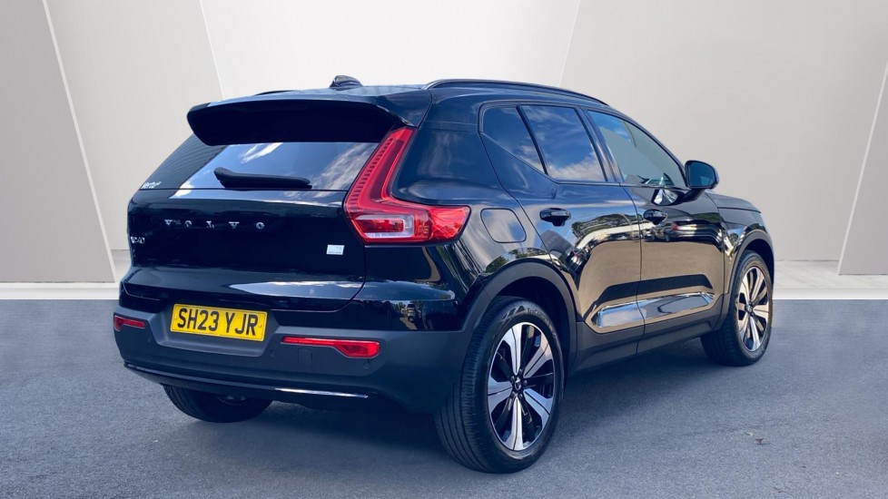 Volvo XC40 1.5 T5 Recharge PHEV Ultimate Dark 5dr Auto Estate - Image 2
