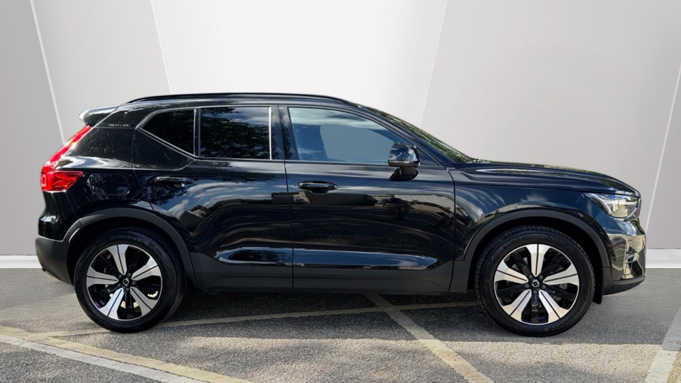 Volvo XC40 1.5 T5 Recharge PHEV Ultimate Dark 5dr Auto Estate - Image 3
