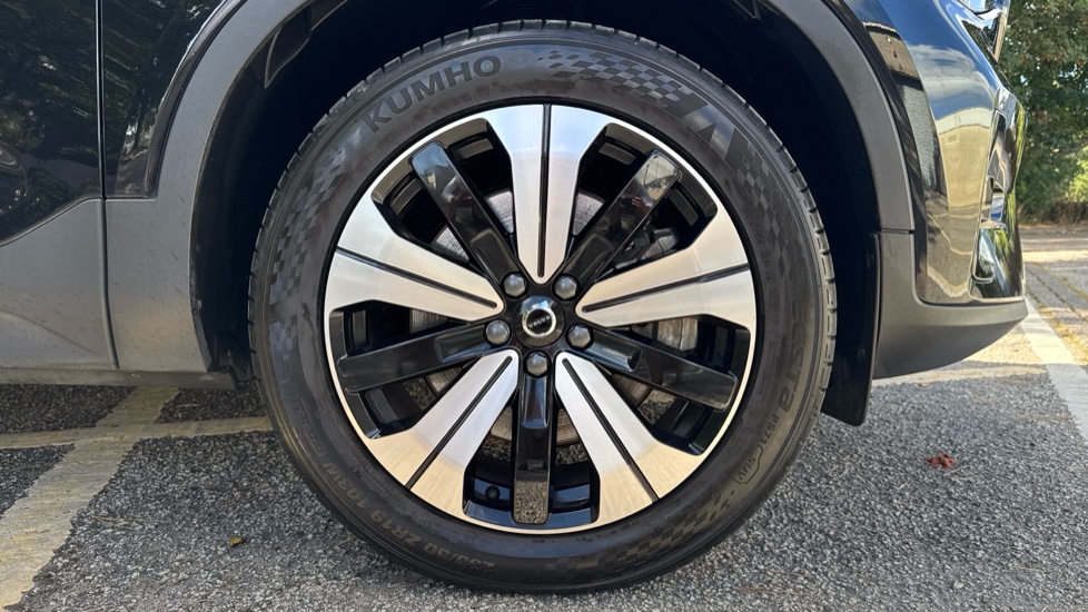 Volvo XC40 1.5 T5 Recharge PHEV Ultimate Dark 5dr Auto Estate - Image 9