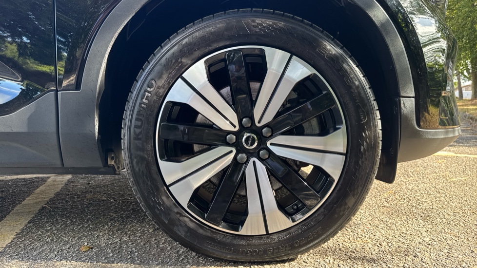 Volvo XC40 1.5 T5 Recharge PHEV Ultimate Dark 5dr Auto Estate - Image 37