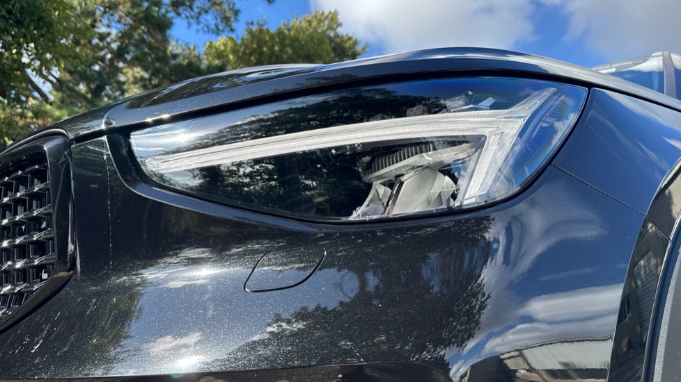 Volvo XC40 1.5 T5 Recharge PHEV Ultimate Dark 5dr Auto Estate - Image 44