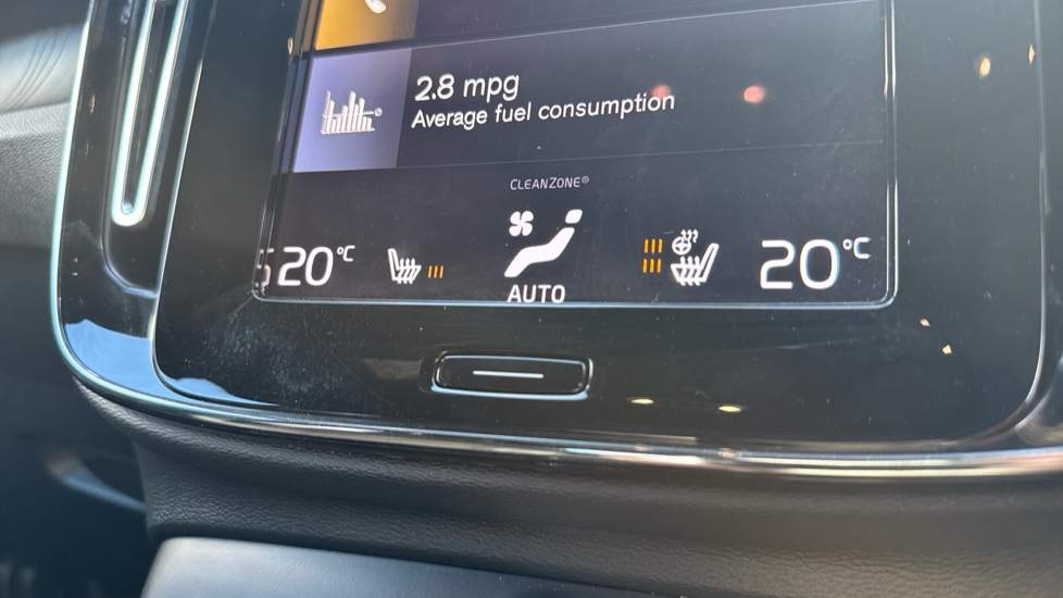Volvo XC40 1.5 T5 Recharge PHEV Ultimate Dark 5dr Auto Estate - Image 47