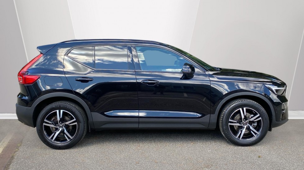 Volvo XC40 2.0 B3P Plus Dark 5dr Auto Petrol Estate - Image 3