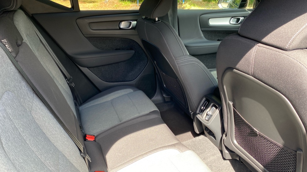 Volvo XC40 2.0 B3P Plus Dark 5dr Auto Petrol Estate - Image 6