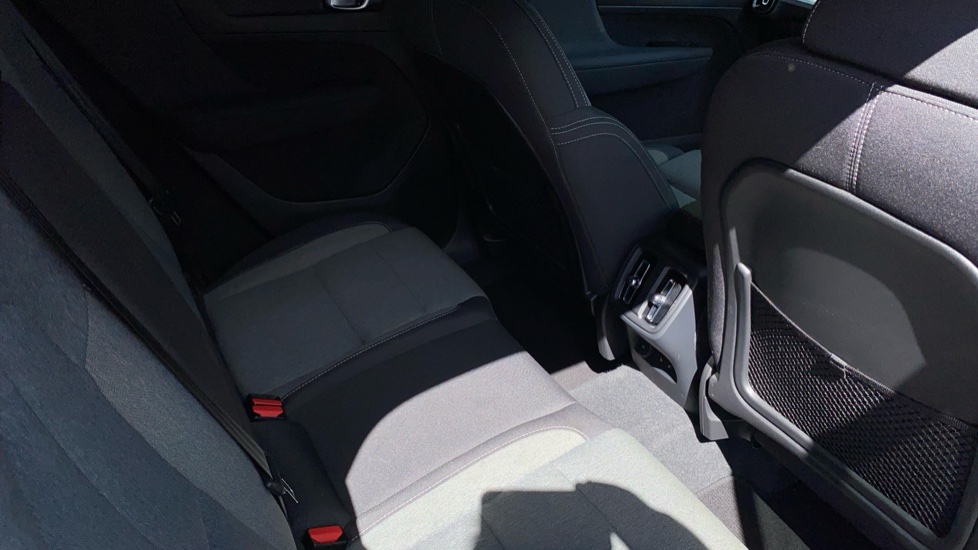 Volvo XC40 2.0 B3P Plus Dark 5dr Auto Petrol Estate - Image 30