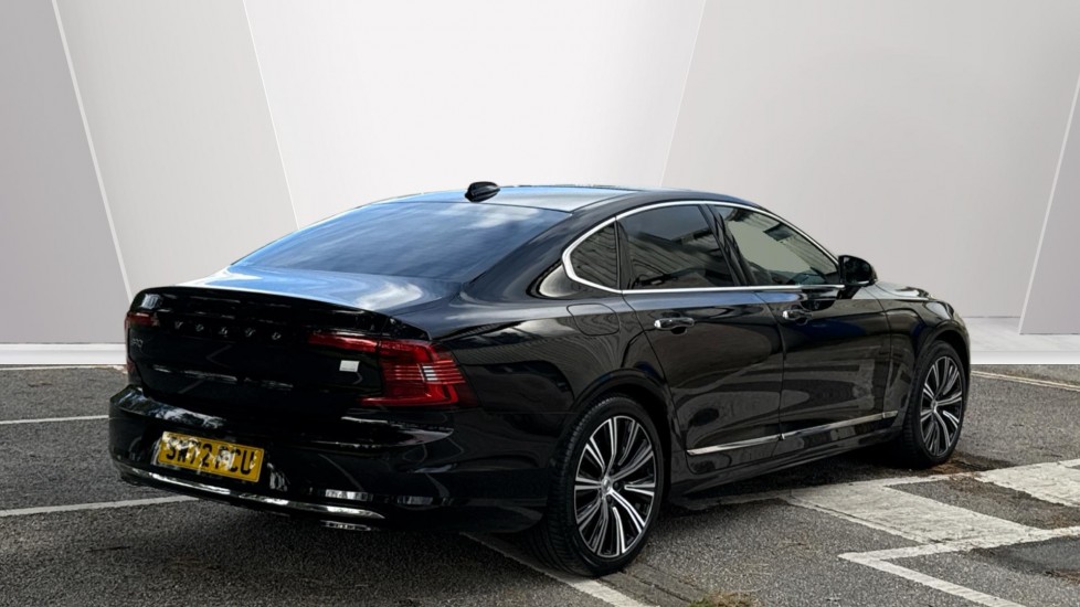Volvo S90 2.0 T8 Recharge PHEV Inscription 4dr AWD Auto Saloon - Image 2