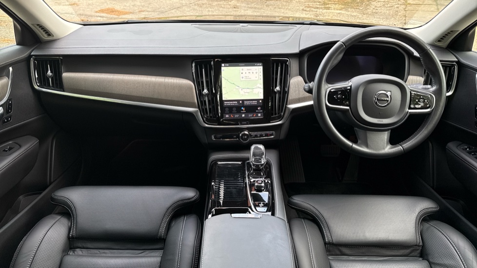 Volvo S90 2.0 T8 Recharge PHEV Inscription 4dr AWD Auto Saloon - Image 5
