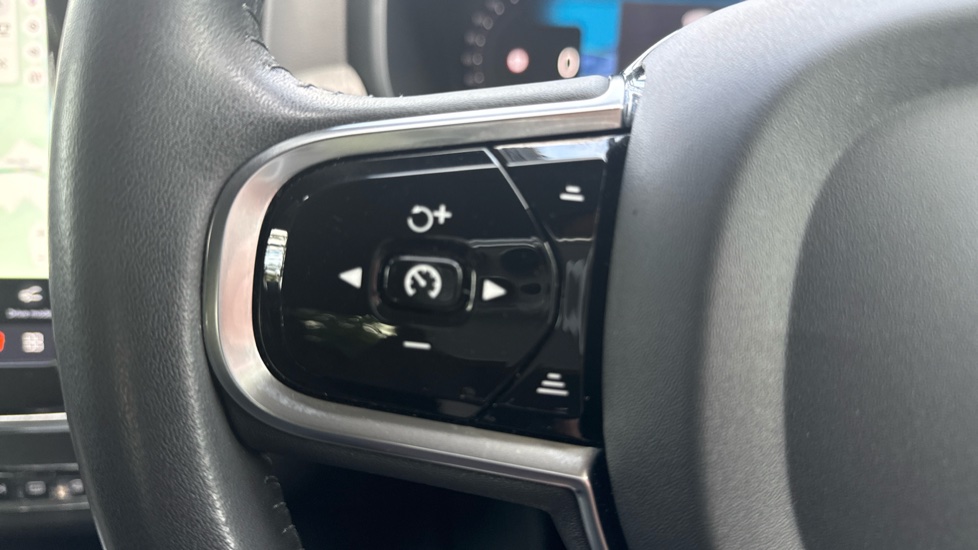 Volvo S90 2.0 T8 Recharge PHEV Inscription 4dr AWD Auto Saloon - Image 20