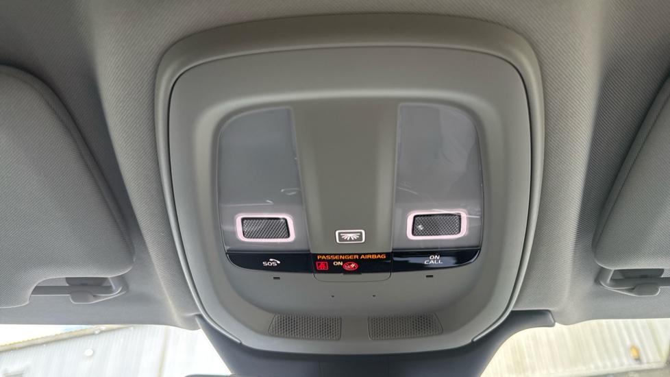 Volvo S90 2.0 T8 Recharge PHEV Inscription 4dr AWD Auto Saloon - Image 27
