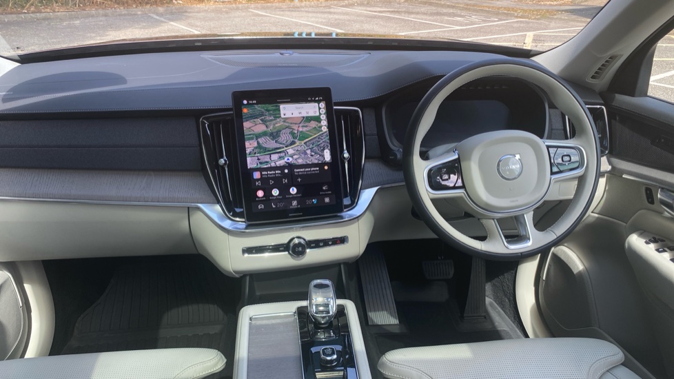 Volvo XC90 2.0 T8 PHEV Plus Dark 5dr AWD Geartronic Estate - Image 5
