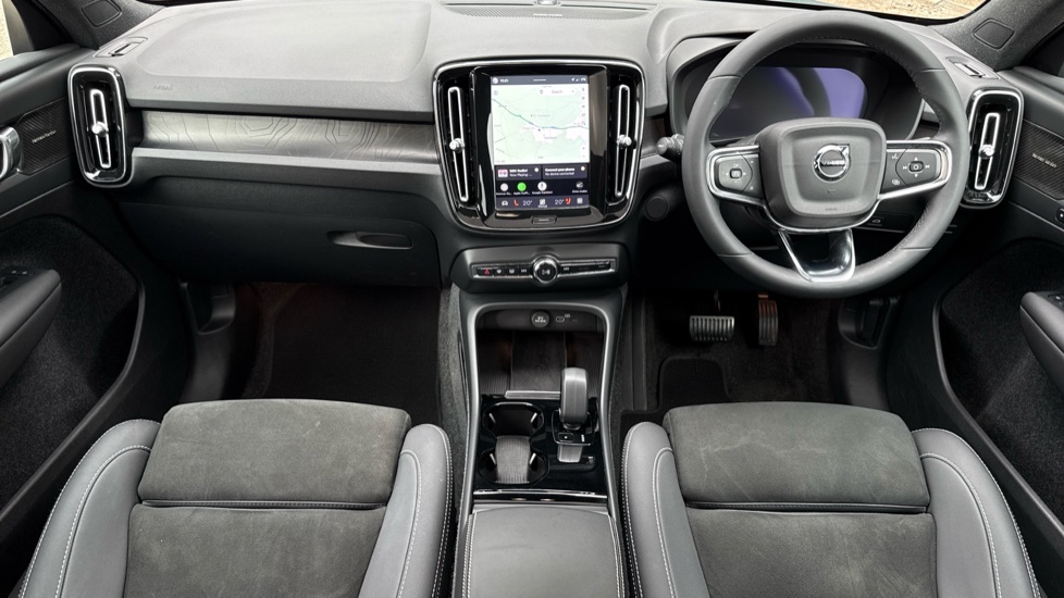 Volvo C40 300kW Recharge Twin Ultimate 78kWh 5dr AWD Auto Electric Estate - Image 5