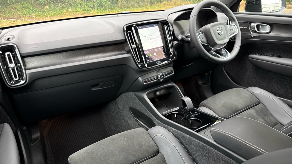 Volvo C40 300kW Recharge Twin Ultimate 78kWh 5dr AWD Auto Electric Estate - Image 48