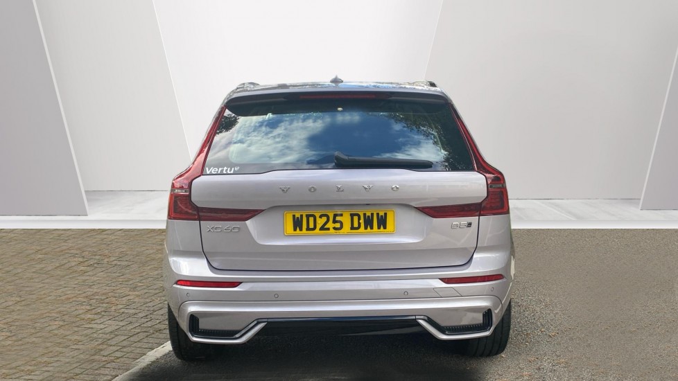 Volvo XC60 2.0 B5P Plus Dark 5dr AWD Geartronic Petrol Estate - Image 7