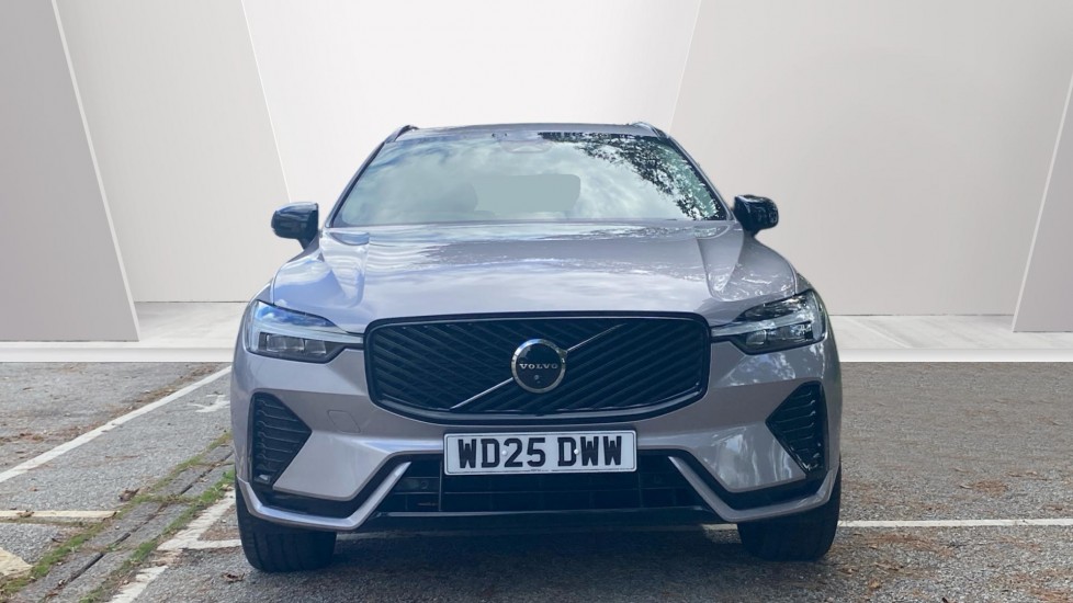 Volvo XC60 2.0 B5P Plus Dark 5dr AWD Geartronic Petrol Estate - Image 8