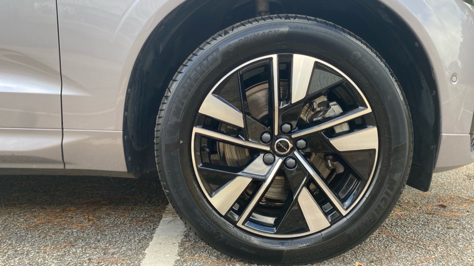 Volvo XC60 2.0 B5P Plus Dark 5dr AWD Geartronic Petrol Estate - Image 9