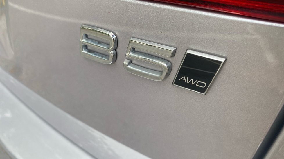 Volvo XC60 2.0 B5P Plus Dark 5dr AWD Geartronic Petrol Estate - Image 46