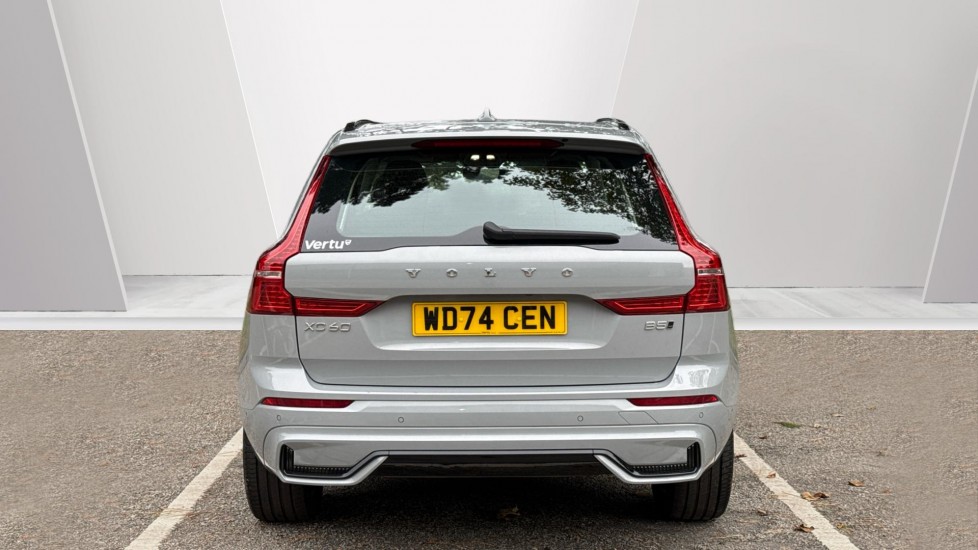 Volvo XC60 2.0 B5P Plus Dark 5dr AWD Geartronic Petrol Estate - Image 7