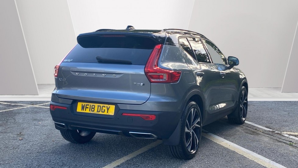 Volvo XC40 2.0 T5 First Edition 5dr AWD Geartronic Petrol Estate - Image 2