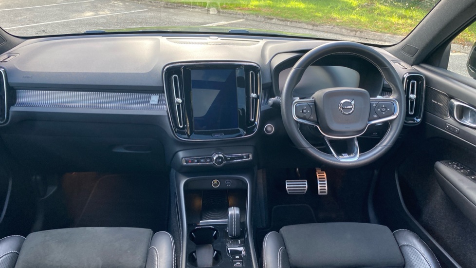 Volvo XC40 2.0 T5 First Edition 5dr AWD Geartronic Petrol Estate - Image 5