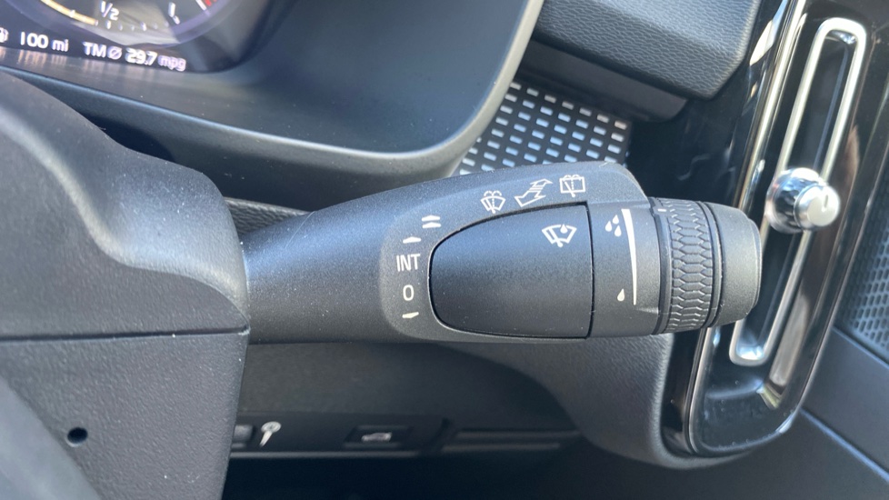 Volvo XC40 2.0 T5 First Edition 5dr AWD Geartronic Petrol Estate - Image 23