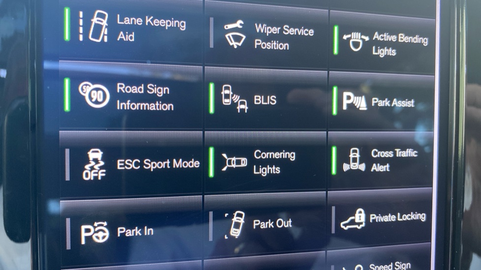 Volvo XC40 2.0 T5 First Edition 5dr AWD Geartronic Petrol Estate - Image 41