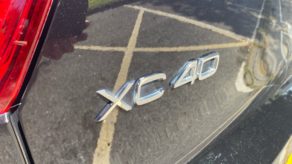 Volvo XC40 2.0 B3P Plus Dark 5dr Auto Petrol Estate - Image 40