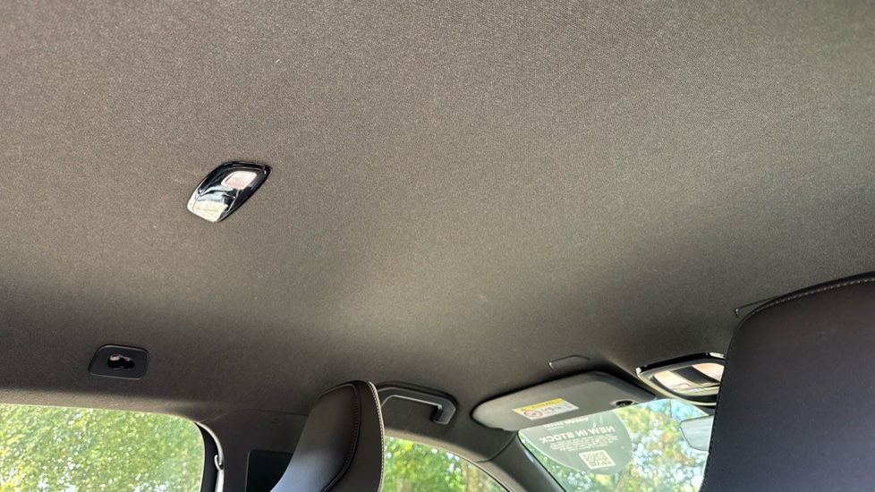 Volvo XC40 2.0 B3P Plus Dark 5dr Auto Petrol Estate - Image 31