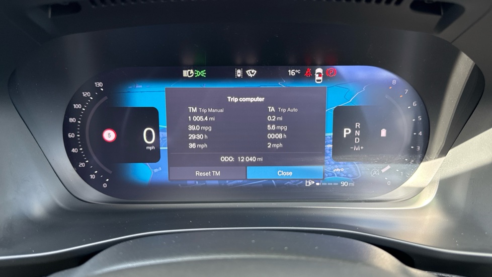 Volvo XC40 2.0 B3P Plus Dark 5dr Auto Petrol Estate - Image 44