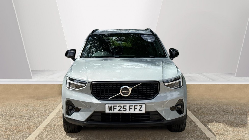 Volvo XC40 2.0 B3P Plus Dark 5dr Auto Petrol Estate - Image 8