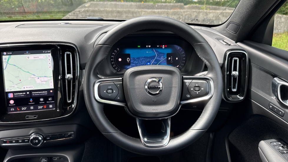 Volvo XC40 2.0 B3P Plus Dark 5dr Auto Petrol Estate - Image 10